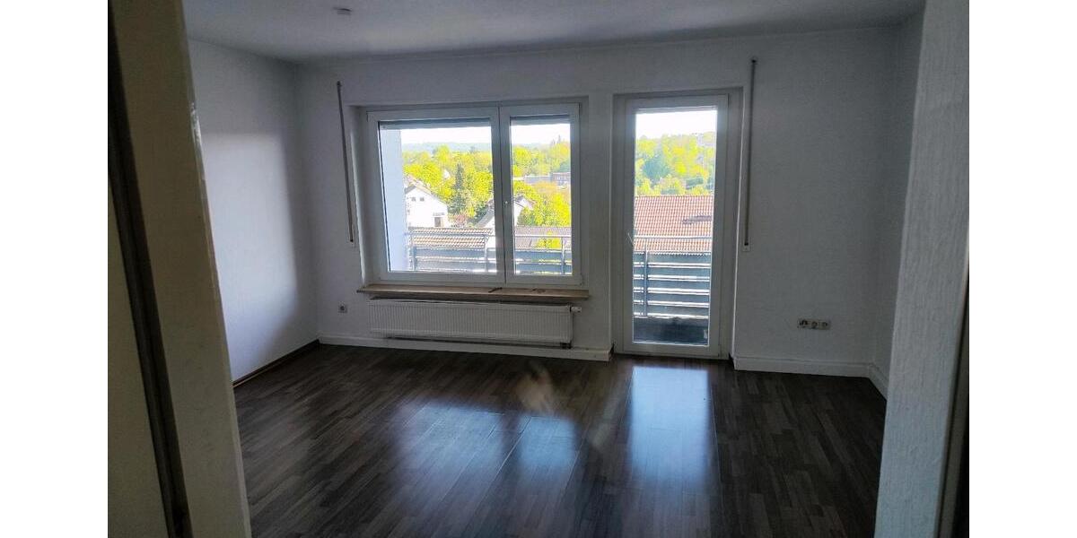 Etagenwohnung Backnang - 3 Zimmer, 78 m&sup2;, 1.100&euro; | Angebot:26690175