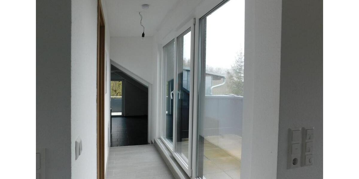 Dachgeschoßwohnung Pfedelbach - 3 Zimmer, 80 m&sup2;, 245.000&euro; | Angebot:26413205