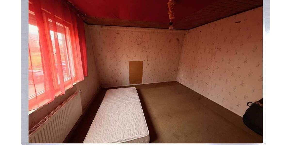 Einfamilienhaus Steinheim - 4 Zimmer, 90 m&sup2;, 150.000&euro; | Angebot:25374442