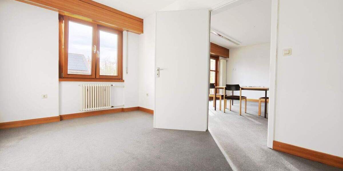 Vielfältig nutzbares 4-Familienhaus in gefragter Lage von Ludwigsburg-Pflugfelden 1 zimmer