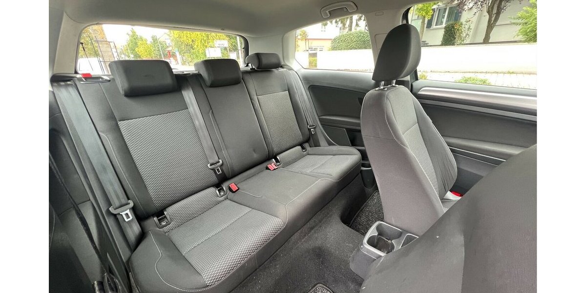 VW Golf VII 1.6 TDI BMT Start-Stopp PDC 164.000 km 9.490 &euro; Neckarsulm 74172