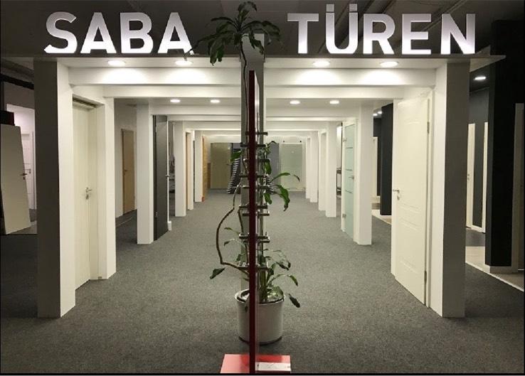 Ausstellungsraum 170m² zu vermieten KüchenstudioTürenstudio zimmer