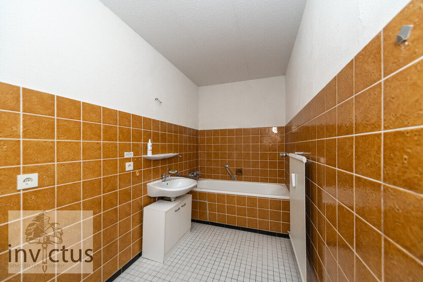 Zentrale Lage, helle Räume, solider Grundriss – attraktive und freie 2-Zimmer-Wohnung in Böckingen. 2 zimmer