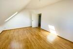 Dachgeschoßwohnung Vaihingen an der Enz - 3.5 Zimmer, 77 m&sup2;, 1.090&euro; | Angebot:26232780