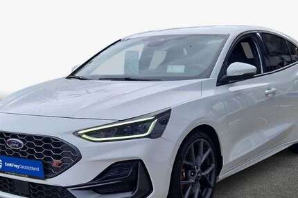 Ford Focus 37.672 km 29.888 € Waiblingen 71332