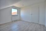 Dachgeschoßwohnung Heilbronn Böckingen - 4 Zimmer, 85 m&sup2;, 1.190&euro; | Angebot:26588248
