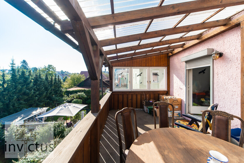 Dreifamilienhaus mit großem Garten, Terrasse u. Loggia! Wohnen und Vermieten unter einem Dach. 8 zimmer