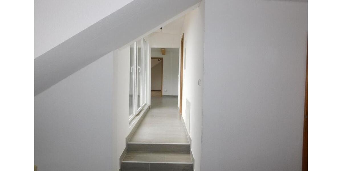 Dachgeschoßwohnung Pfedelbach - 3 Zimmer, 80 m&sup2;, 245.000&euro; | Angebot:26413205
