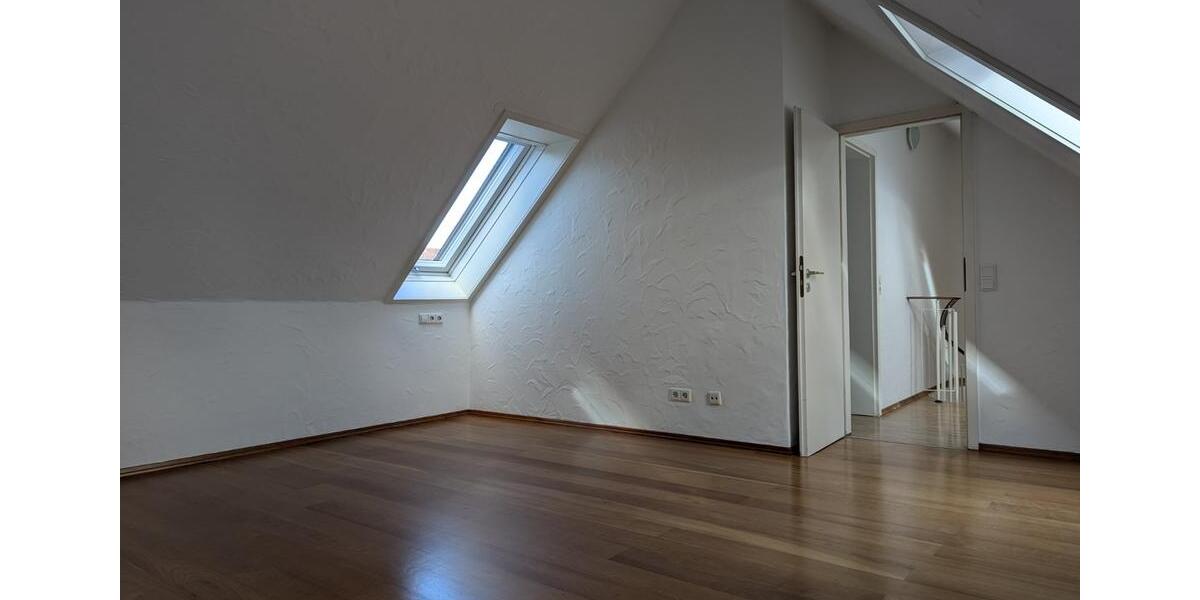 Maisonettenwohnung Ludwigsburg Pflugfelden - 2.5 Zimmer, 67 m&sup2;, 1.050&euro; | Angebot:25044512