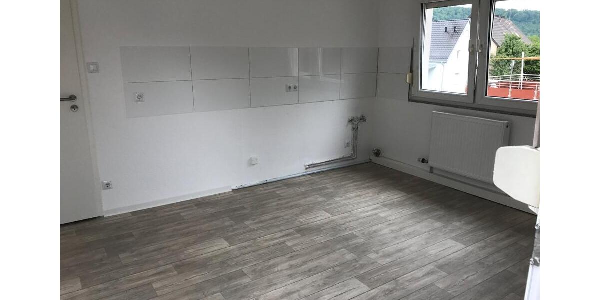 Etagenwohnung Gundelsheim - 3 Zimmer, 88 m&sup2;, 900&euro; | Angebot:26195039