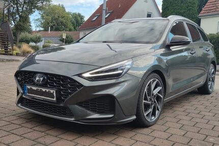 Hyundai i30 93.000 km 17.200 &euro; Sachsenheim 74343