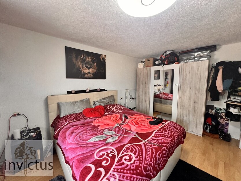 Investition mit Perspektive, sanierungsbedürftige 4- Zimmer Wohnung im Erdgeschoss 4 zimmer