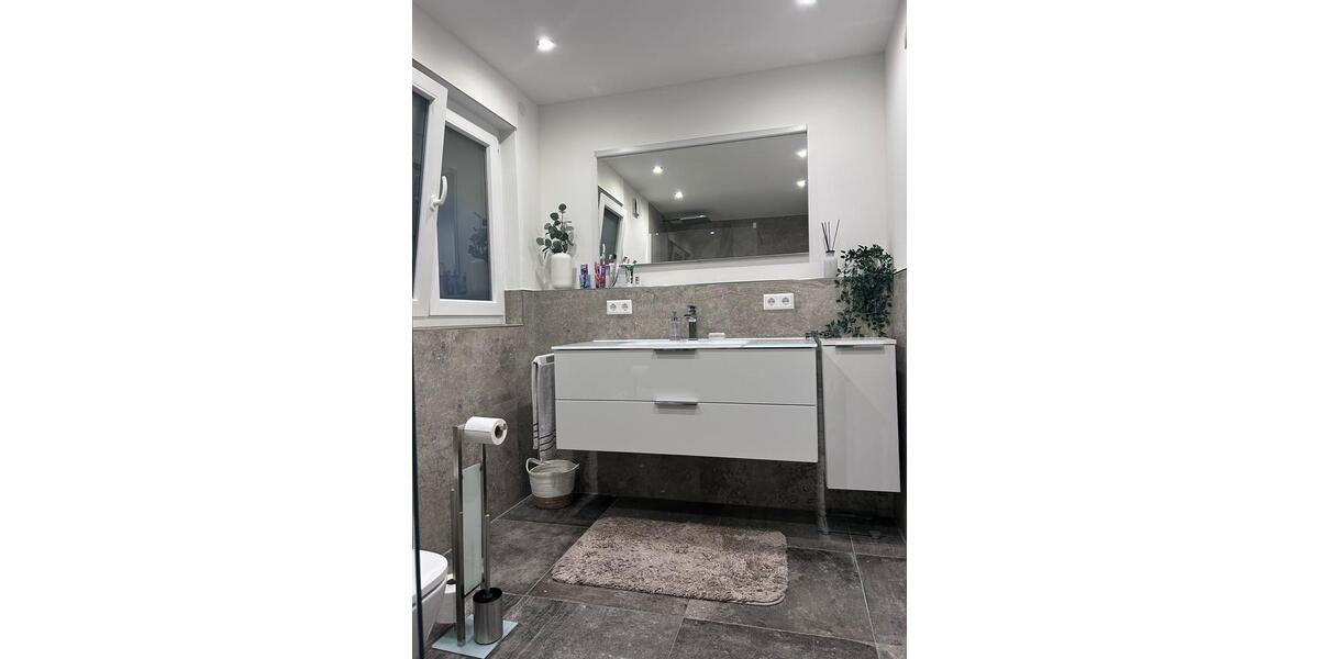 Charmantes Rhein-Mittelhaus in Heilbronn – Stilvoll & Zentrumsnah 4 zimmer