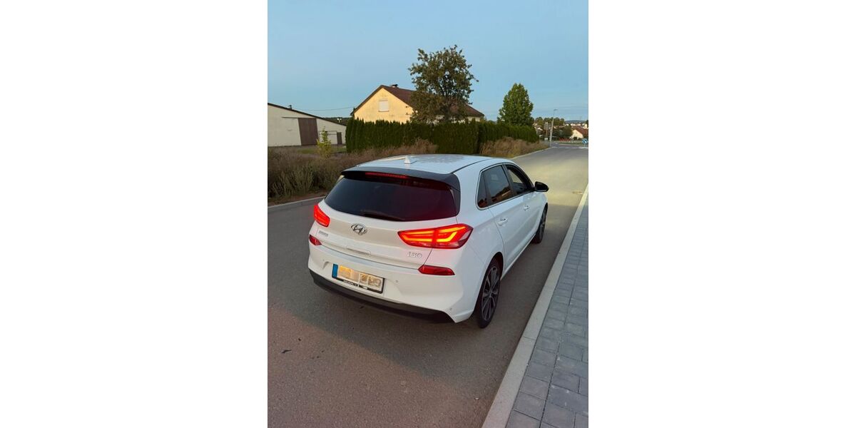 Hyundai i30 135.000 km 13.500 &euro; Heilbronn 74078