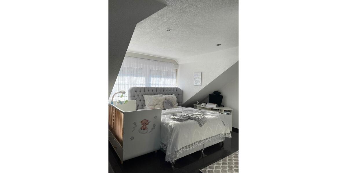 Doppelhaushälfte Bad Rappenau - 8 Zimmer, 213 m&sup2;, 530.000&euro; | Angebot:26830263