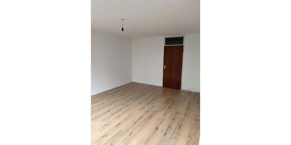 Etagenwohnung Ludwigsburg Hoheneck - 2 Zimmer, 63 m&sup2;, 860&euro; | Angebot:26216331