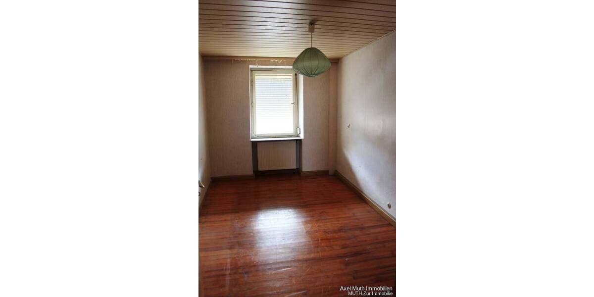 Mehrfamilienhaus, Wohnhaus Eppingen Rohrbach - 7 Zimmer, 250 m&sup2;, 230.000&euro; | Angebot:26671772