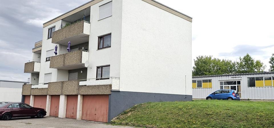 5 Familienhaus inkl. Penthaus-Wohnung mit Gewerbehalle zimmer