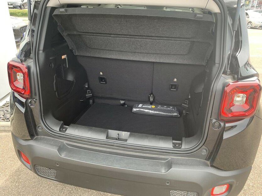 Jeep Renegade 1.5 Mild-Hybrid Automatik Limited 13.800 km 21.900 € Backnang, 71522