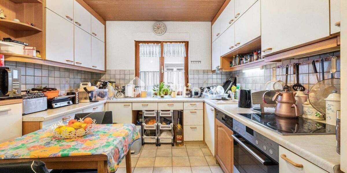 Charmantes Mehrfamilienhaus mit vielseitigen Nutzungsmöglichkeiten in zentraler Lage 9 zimmer