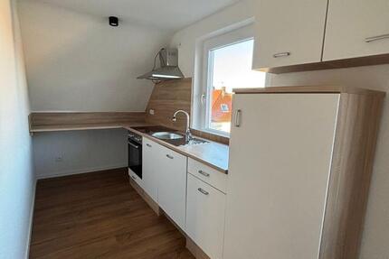 Erstbezug nach Sanierung: 3 - Zimmer - Wohnung mit Einbauküche zimmer