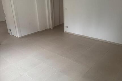 2,5-Zimmer-Altbauwohnung ca. 80 m2 2.5 zimmer