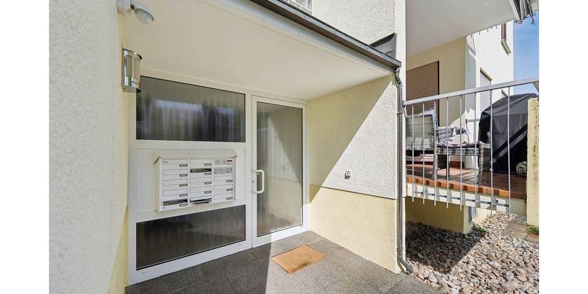 Etagenwohnung Kirchheim am Neckar - 4 Zimmer, 119 m&sup2;, 260.000&euro; | Angebot:26869039