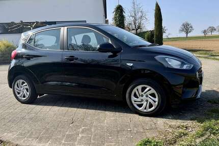 Hyundai i10 32.500 km 12.950 &euro; Sinsheim, Stadt 74889