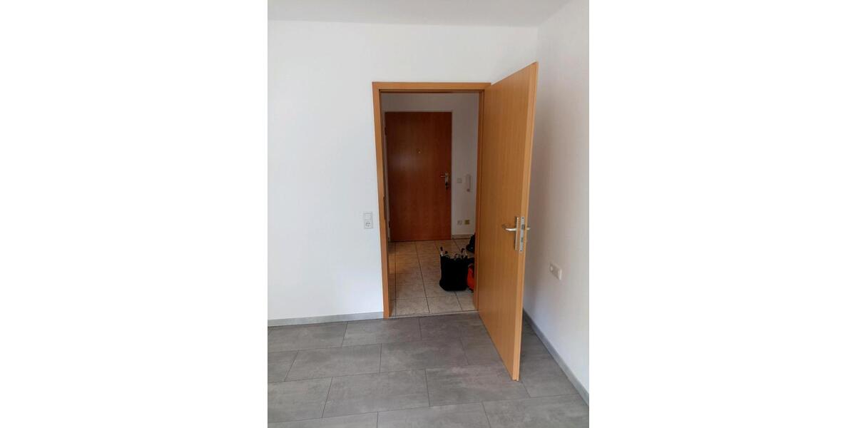 2 Zimmer Wohnung mit Balkon incl Küche und Stellplatz 2 zimmer