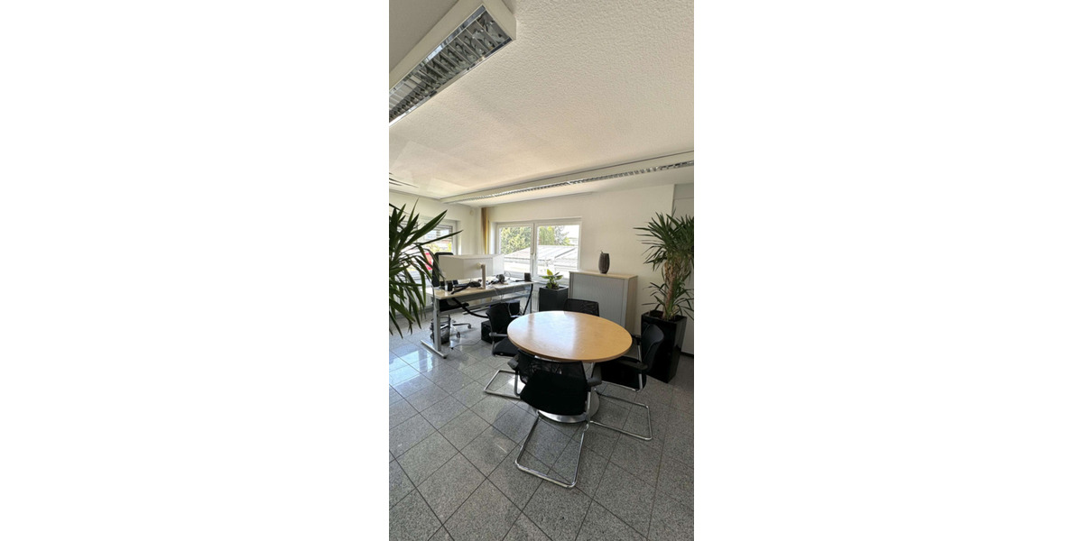 240m² Bürofläche auf einer Büroetage im modernen Bürogebäude, nähe Autobahn im Gewerbegebiet zimmer