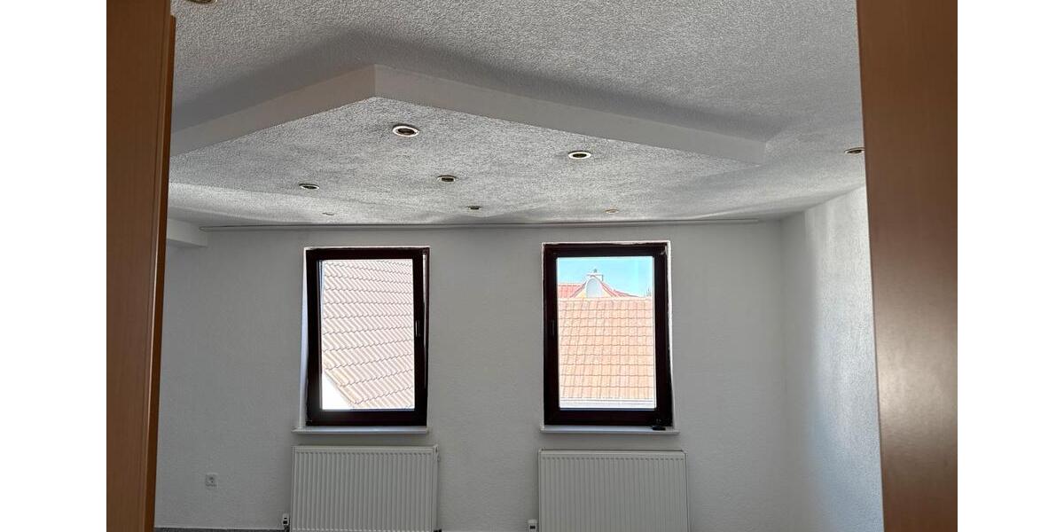 Dachgeschoßwohnung Gemmingen - 4 Zimmer, 90 m&sup2;, 1.400&euro; | Angebot:26396617