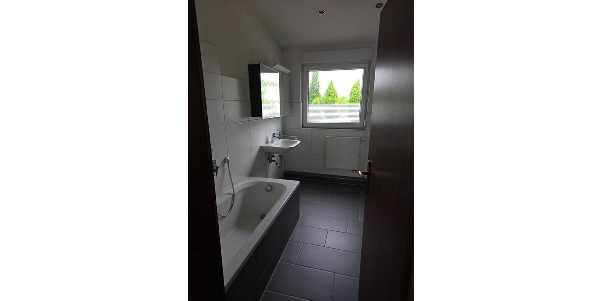 Dachgeschoßwohnung Bad Rappenau - 3 Zimmer, 107 m&sup2;, 1.150&euro; | Angebot:26619119
