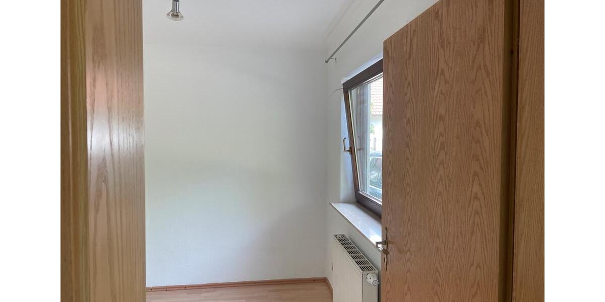 Etagenwohnung Gundelsheim - 4 Zimmer, 71 m&sup2;, 280.000&euro; | Angebot:26149031