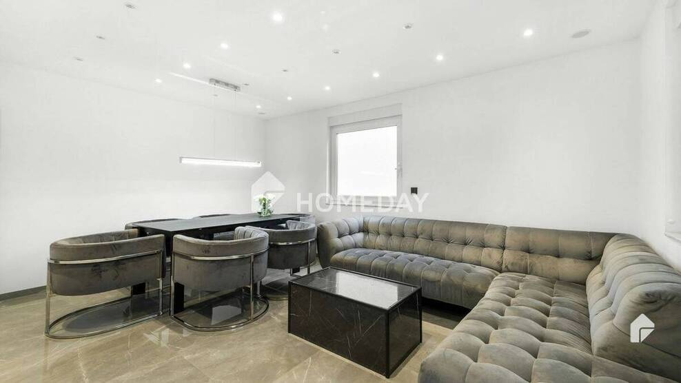 Luxuriös und komplett möbliert: Hochwertige 4-Zimmer-Wohnung mit EBK, Loggia, Fitnessbereich und TG 4 zimmer