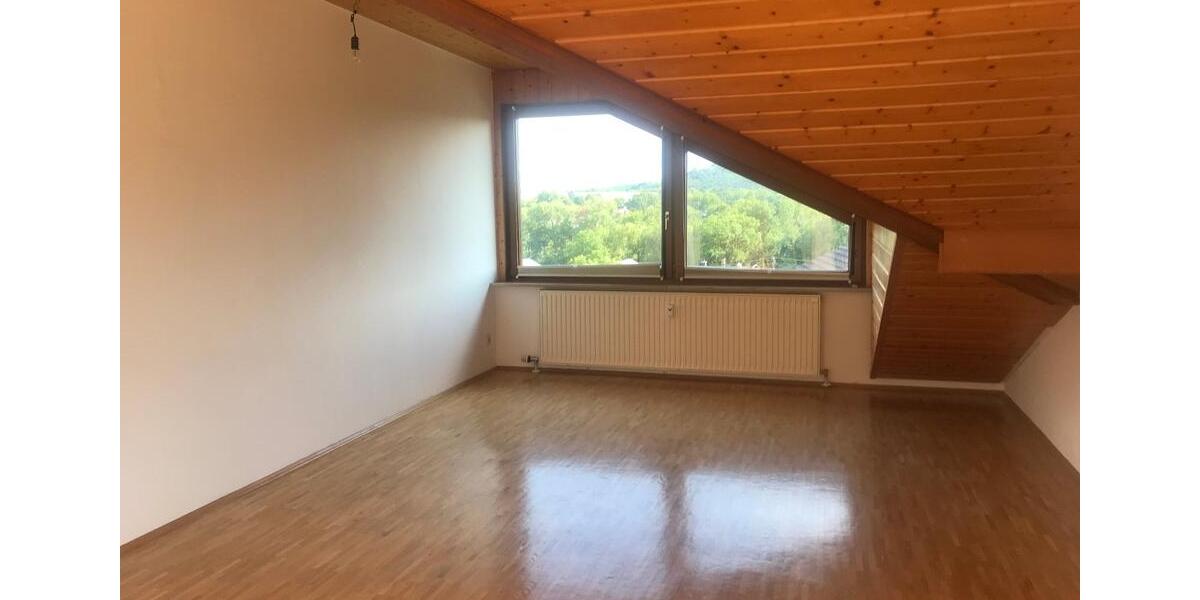 Helle 2-Zimmer DG Wohung 2 zimmer