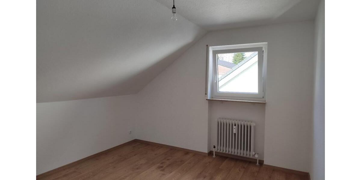 Dachgeschoßwohnung Öhringen - 2 Zimmer, 51 m&sup2;, 660&euro; | Angebot:25452089