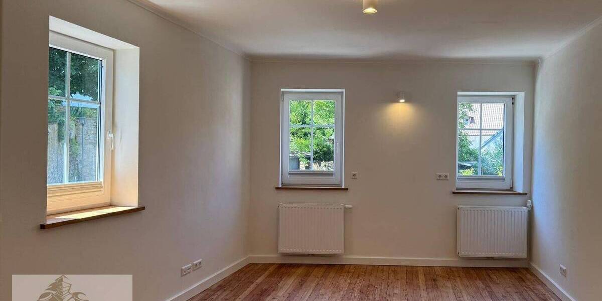 Einfamilienhaus Bad Wimpfen - 6 Zimmer, 190 m&sup2;, 2.400&euro; | Angebot:26862793
