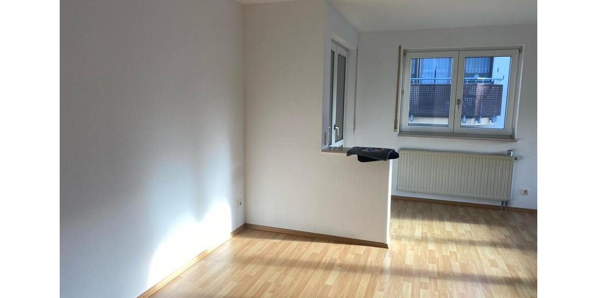 Hochparterre Brackenheim - 3.5 Zimmer, 75 m&sup2;, 1.400&euro; | Angebot:25865107