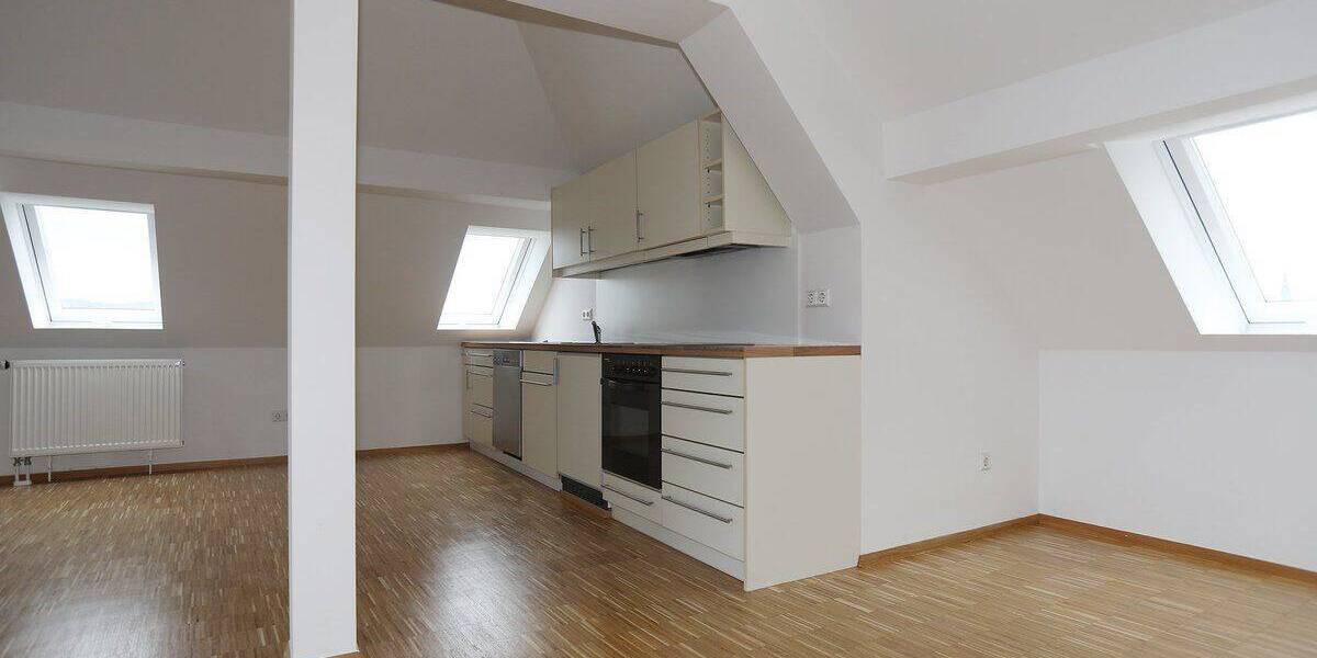 Etagenwohnung Bönnigheim - 2 Zimmer, 102 m&sup2;, 950&euro; | Angebot:26904110