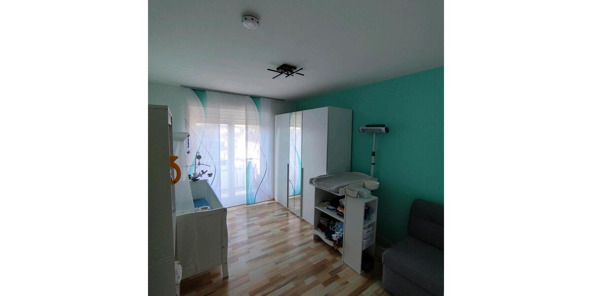 Dachgeschoßwohnung Neuenstadt am Kocher - 3 Zimmer, 77 m&sup2;, 235.000&euro; | Angebot:26638583