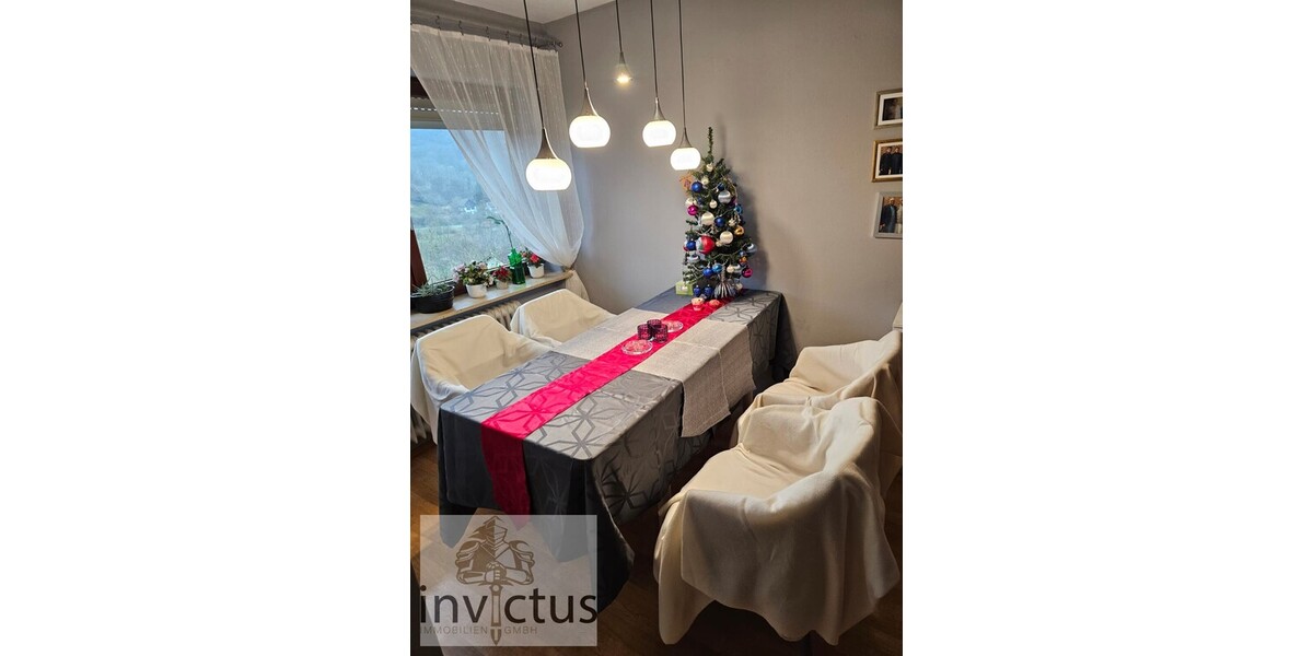 2,5 Zimmer mit Balkon-Weitblick und eigener Garage 2.5 zimmer