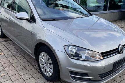 VW Golf 140.000 km 5.990 &euro; Sinsheim 74889