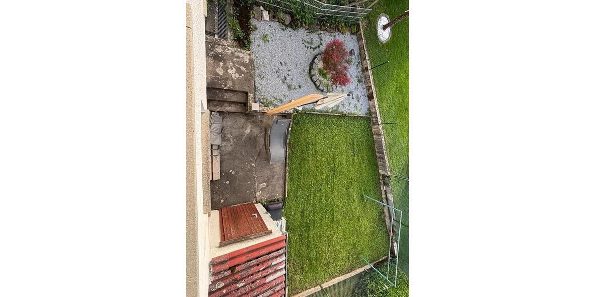 Familienfreundliche 5-Zimmer-Wohnung mit Balkon, Garten & Garage 5 zimmer