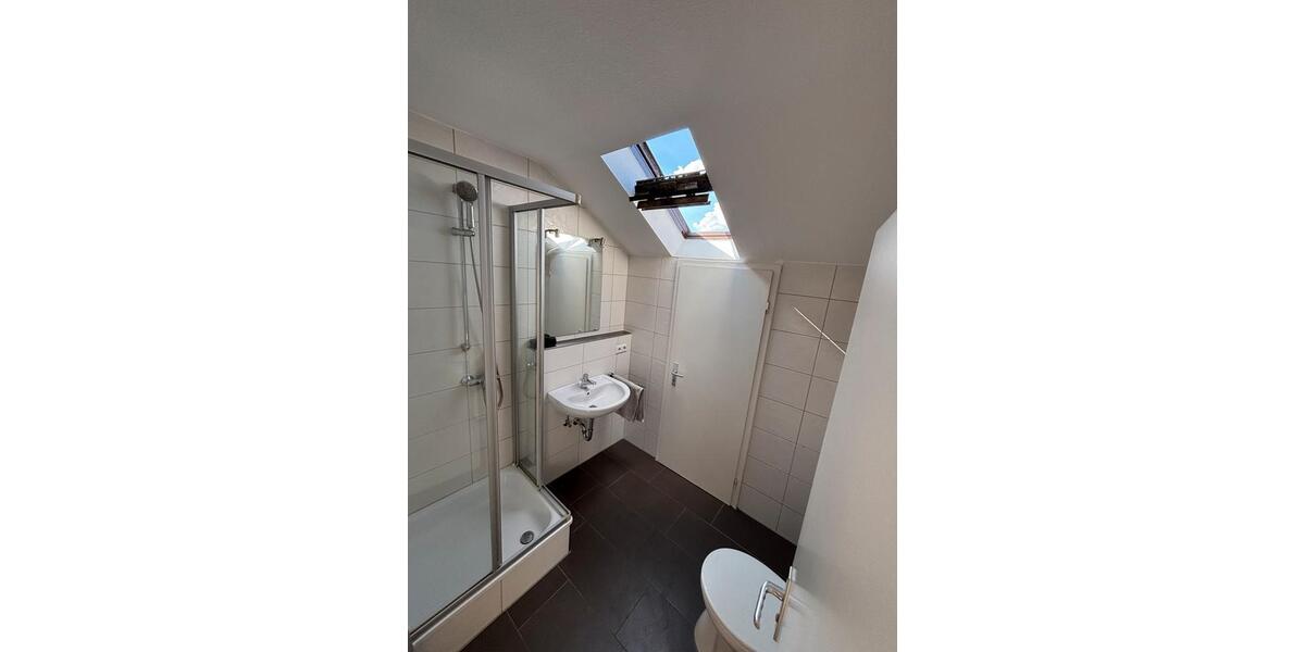 Dachgeschoßwohnung Heilbronn Horkheim - 1.5 Zimmer, 25 m&sup2;, 580&euro; | Angebot:26276886