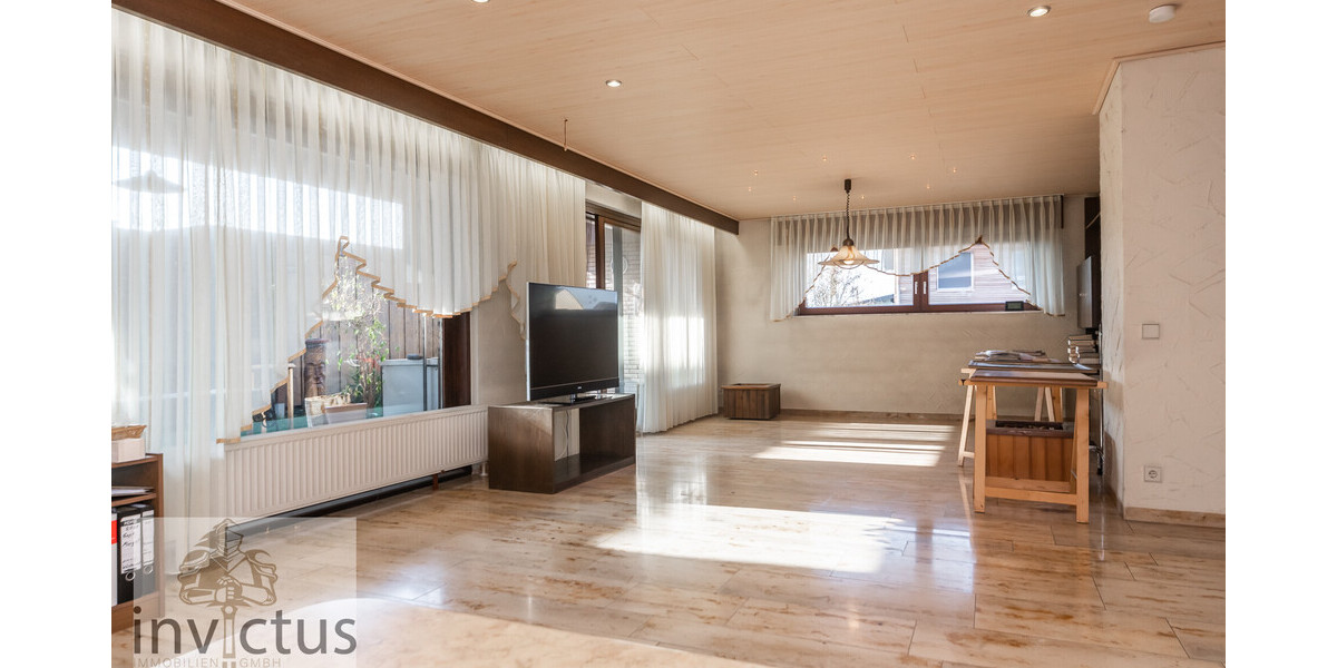 Ein Zuhause, das Größe zeigt – lichtdurchflutet, elegant, und einfach cool - mit Garten und Garage in ruhiger Lage 10 zimmer