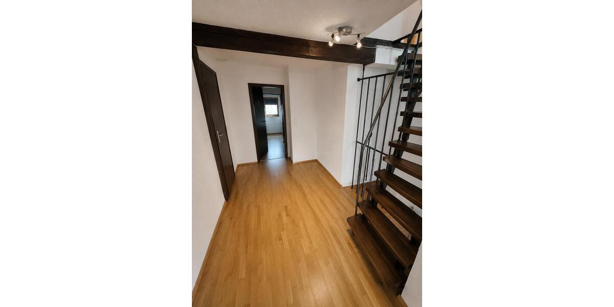 Doppelhaushälfte Sachsenheim - 5 Zimmer, 123 m&sup2;, 400.000&euro; | Angebot:27158344