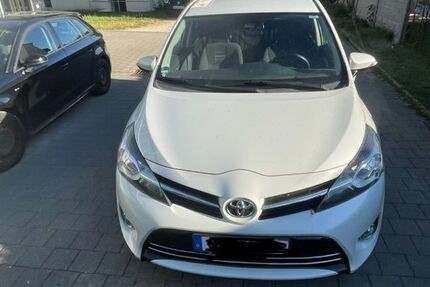 Toyota Verso 105.741 km 9.700 &euro; Bietigheim bissingen 74321