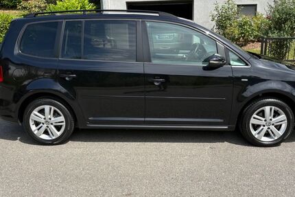 VW Touran 105.750 km 11.100 &euro; Hassmersheim 74855