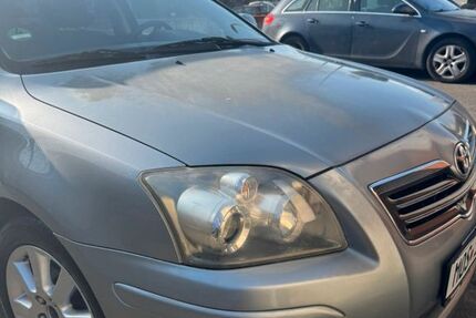 Toyota Avensis 177.000 km 2.000 &euro; Mosbach 74821