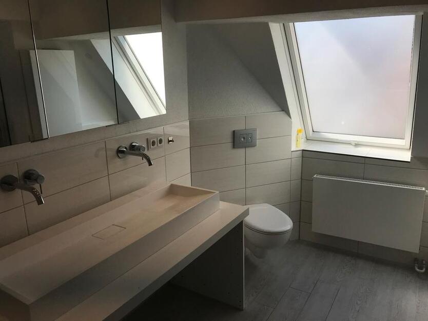 Haus statt Wohnung mit Einbauküche, Kamin, Klimaanlage Smart-Home